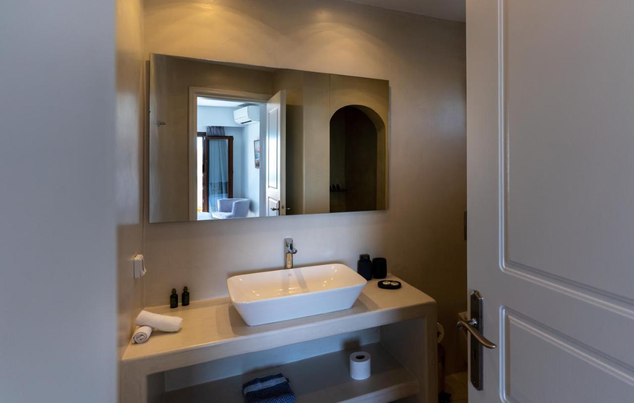 อนามเนซิส ซิตี้ สปา Aparthotel ฟิรา ภายนอก รูปภาพ