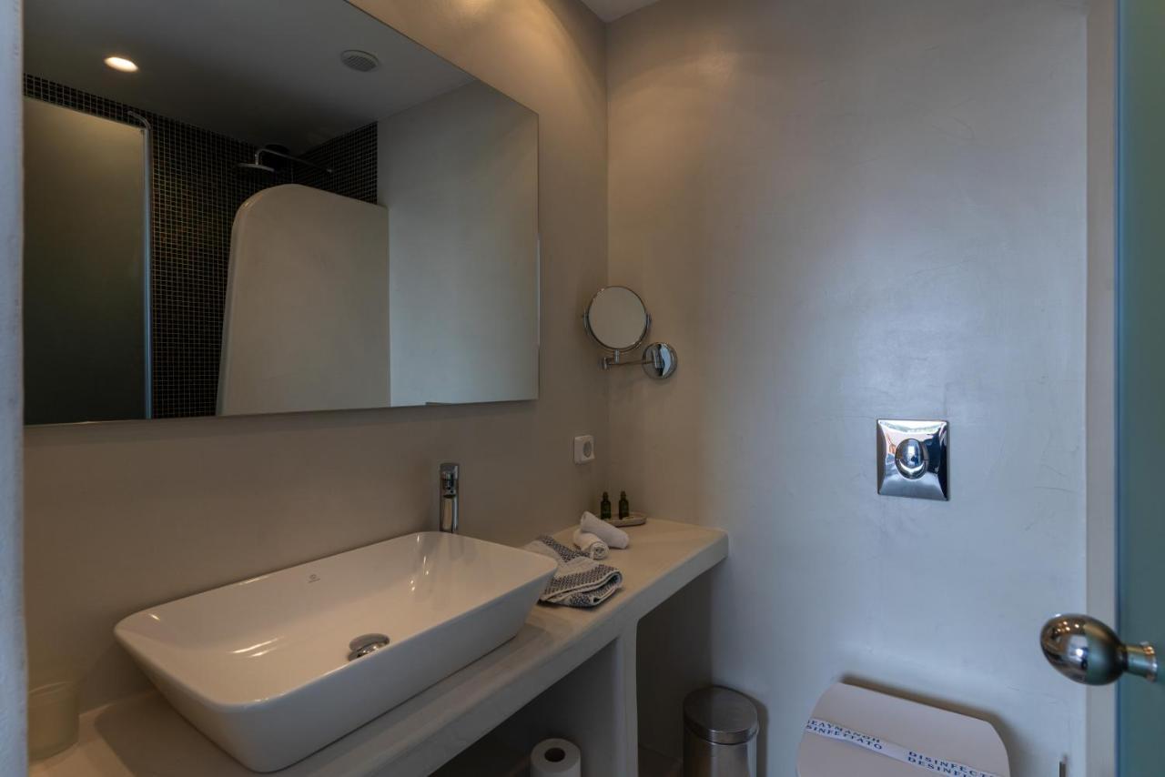 อนามเนซิส ซิตี้ สปา Aparthotel ฟิรา ภายนอก รูปภาพ